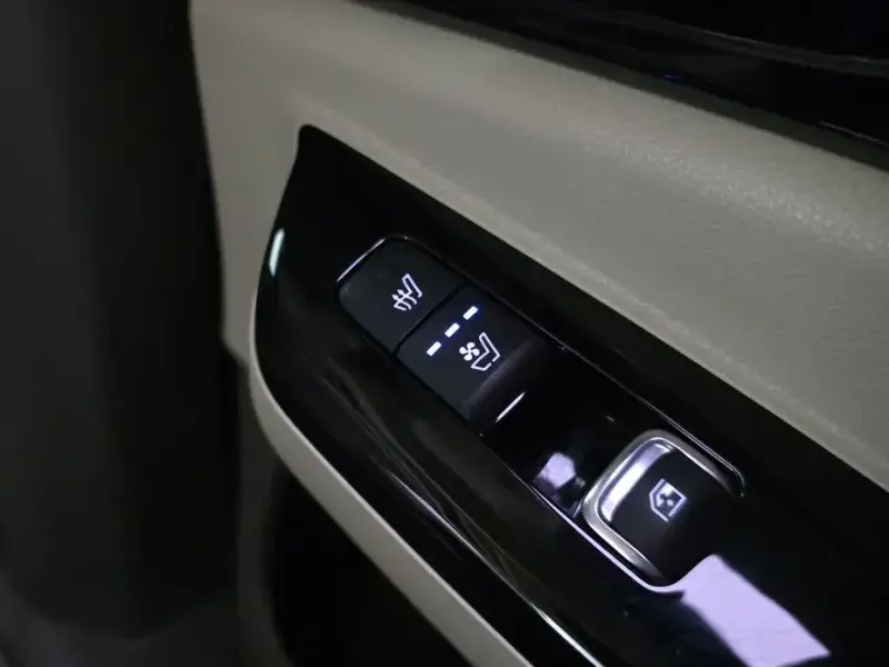 2022 Kia Carnival с пробегом 72 937 км