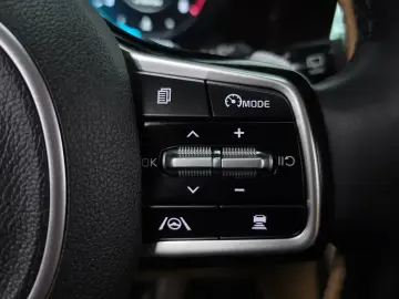2022 Kia Carnival с пробегом 45 504 км
