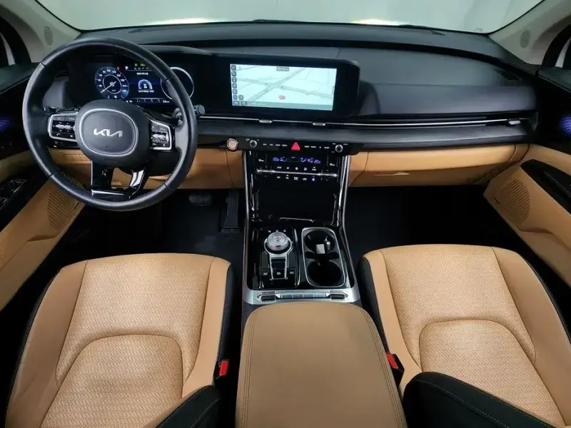 2023 Kia Carnival с пробегом 42 522 км