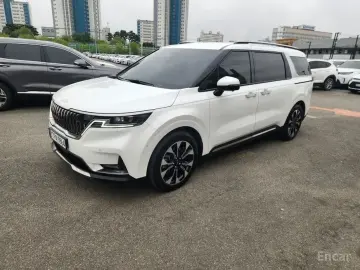 2023 Kia Carnival с пробегом 64 925 км
