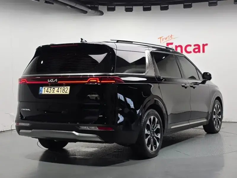 2022 Kia Carnival с пробегом 71 653 км