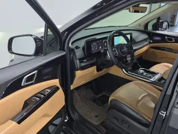 2022 Kia Carnival с пробегом 71 653 км