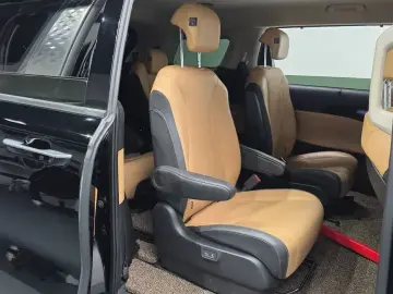 2022 Kia Carnival с пробегом 71 653 км