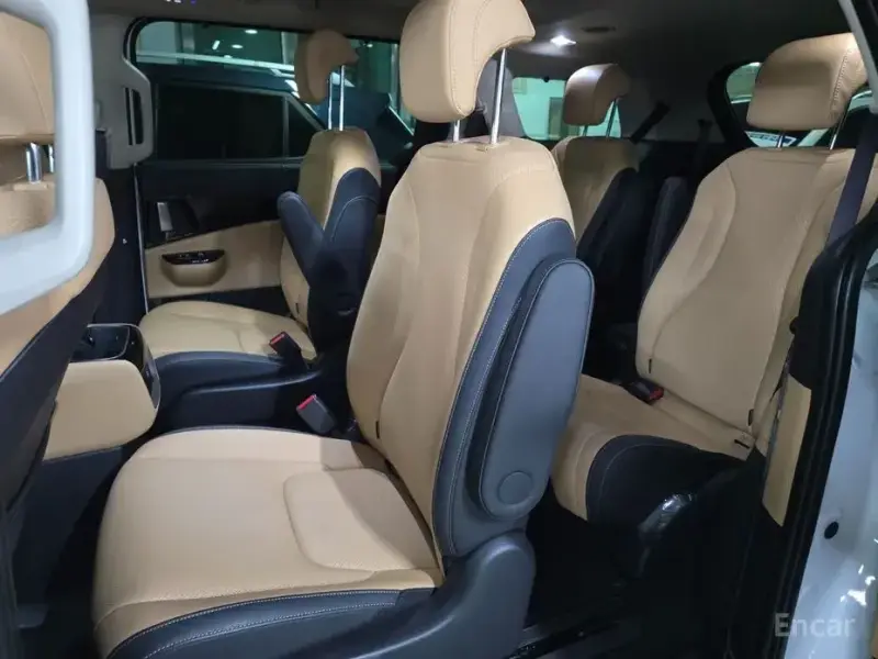 2022 Kia Carnival с пробегом 56 000 км