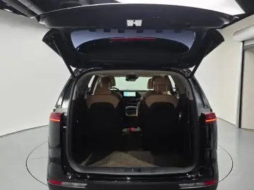 2022 Kia Carnival с пробегом 71 653 км