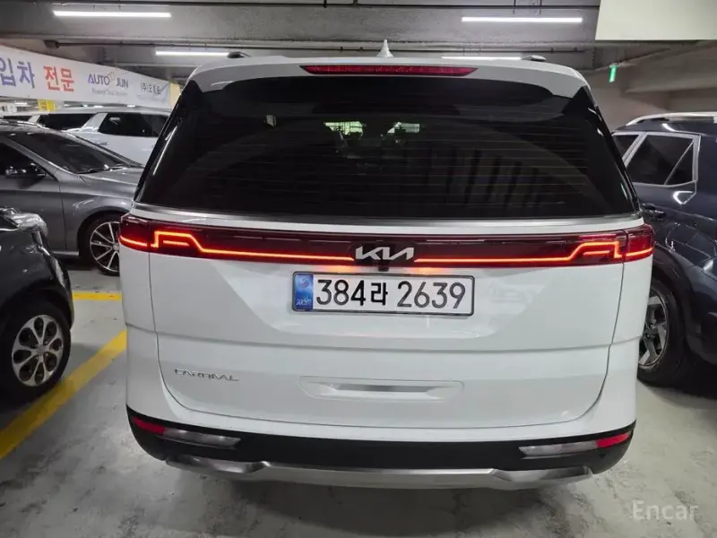 2022 Kia Carnival с пробегом 56 000 км