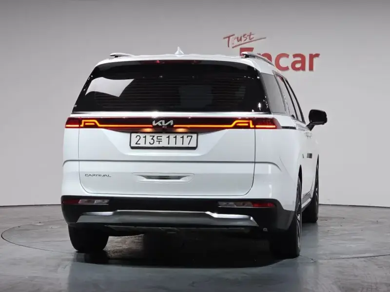 2022 Kia Carnival с пробегом 61 714 км