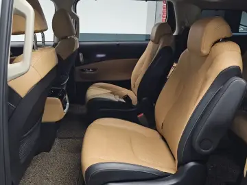 2022 Kia Carnival с пробегом 61 714 км