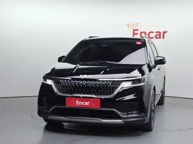 2023 Kia Carnival с пробегом 67 052 км
