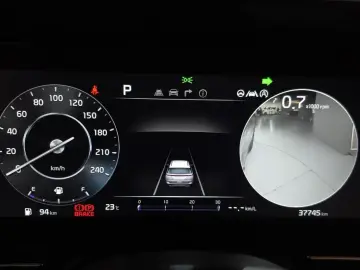 2022 Kia Carnival с пробегом 37 745 км