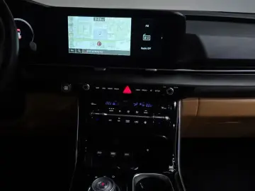 2022 Kia Carnival с пробегом 37 745 км