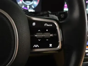 2022 Kia Carnival с пробегом 37 745 км