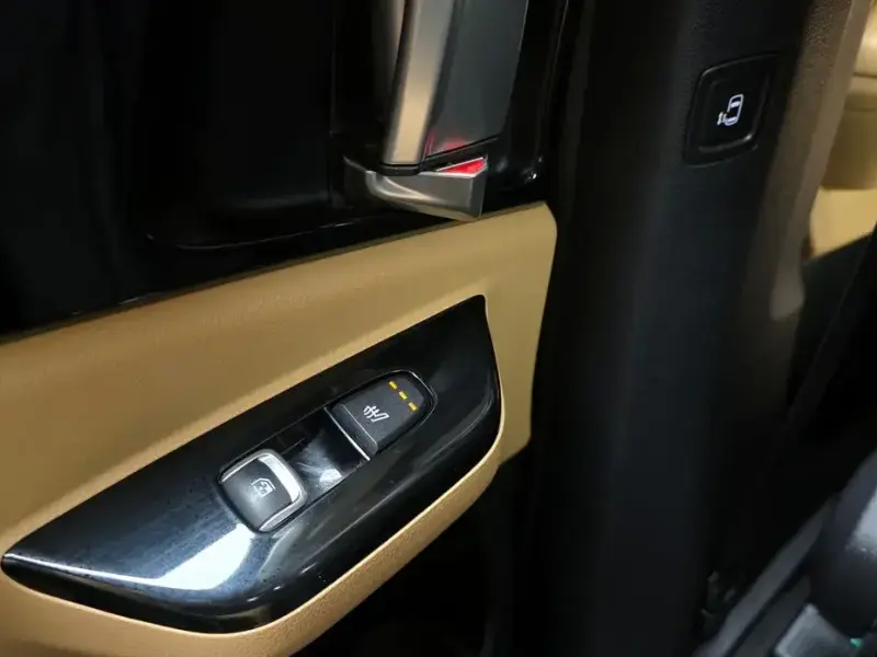 2023 Kia Carnival с пробегом 67 052 км