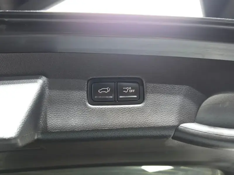 2022 Kia Carnival с пробегом 37 745 км