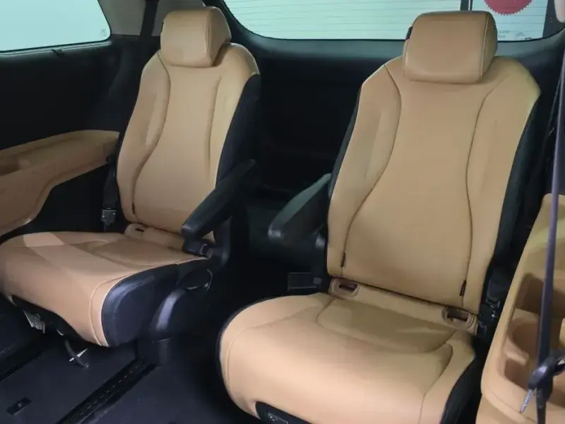 2023 Kia Carnival с пробегом 67 052 км