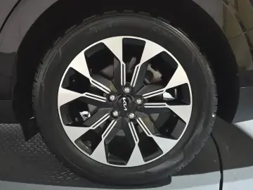 2022 Kia Carnival с пробегом 37 745 км