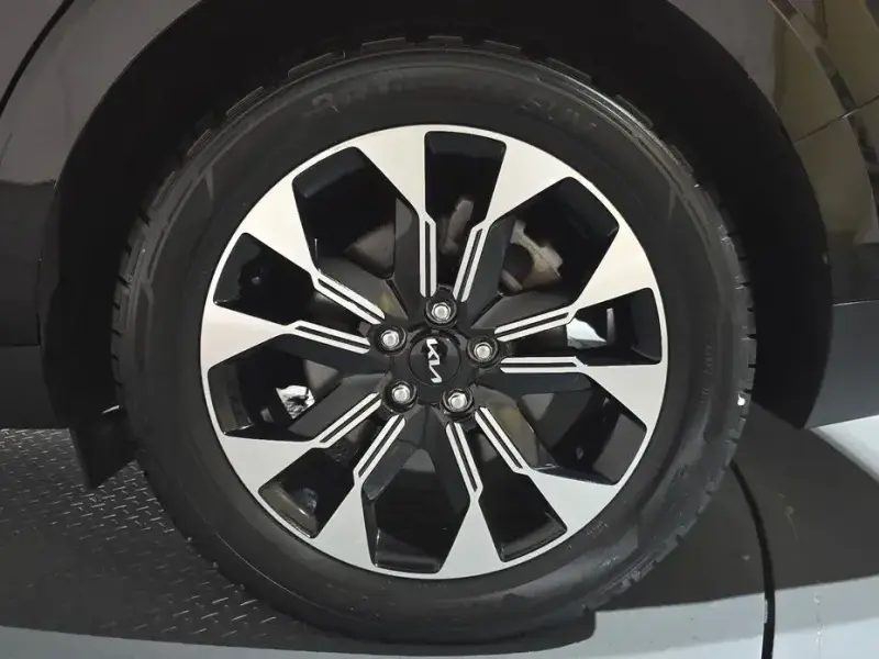 2022 Kia Carnival с пробегом 37 745 км