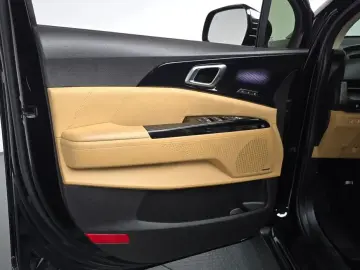 2022 Kia Carnival с пробегом 37 745 км