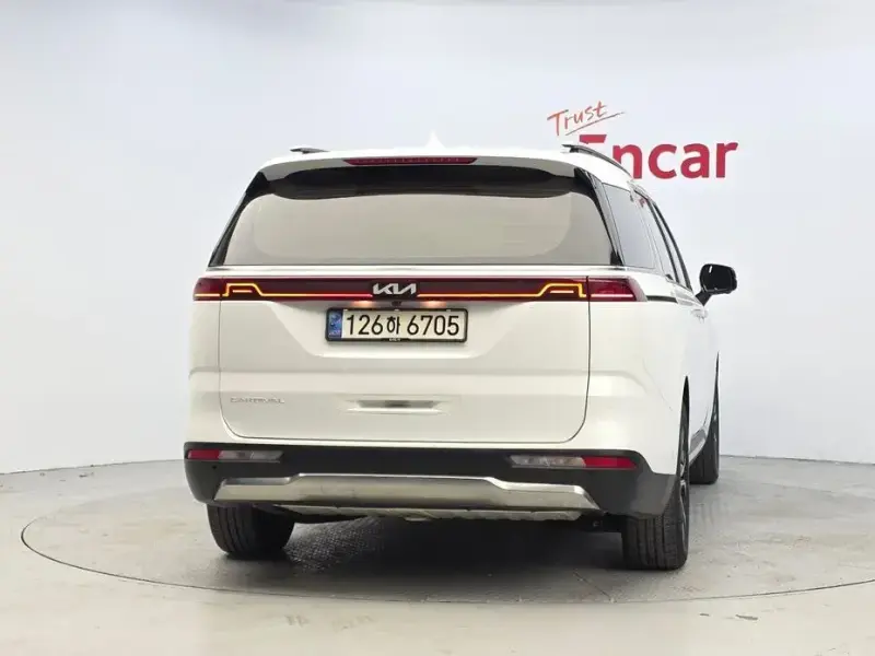 2022 Kia Carnival с пробегом 51 800 км