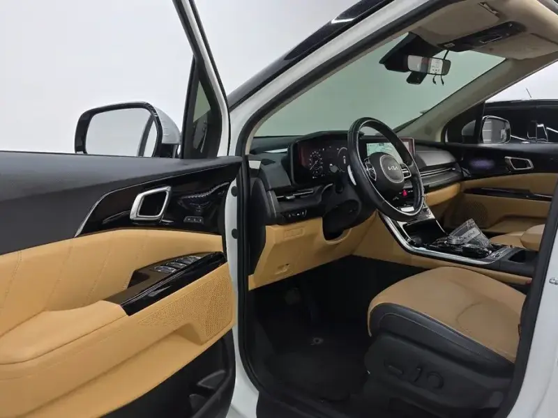 2022 Kia Carnival с пробегом 51 800 км