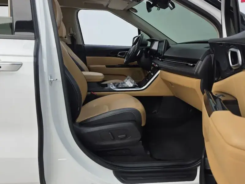 2022 Kia Carnival с пробегом 51 800 км