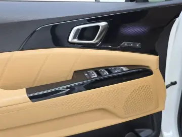 2022 Kia Carnival с пробегом 51 800 км