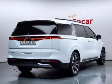 2023 Kia Carnival с пробегом 22 467 км