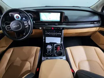 2023 Kia Carnival с пробегом 22 467 км