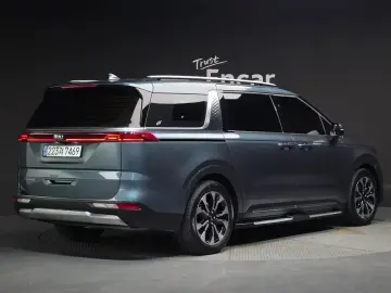 2021 Kia Carnival с пробегом 105 052 км