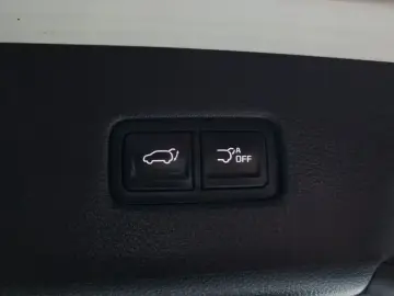 2023 Kia Carnival с пробегом 22 467 км