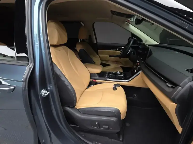 2021 Kia Carnival с пробегом 105 052 км