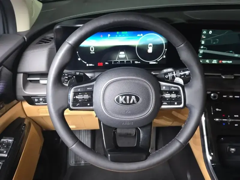 2021 Kia Carnival с пробегом 105 052 км