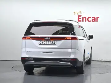 2022 Kia Carnival с пробегом 56 291 км