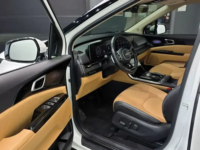 2022 Kia Carnival с пробегом 56 291 км