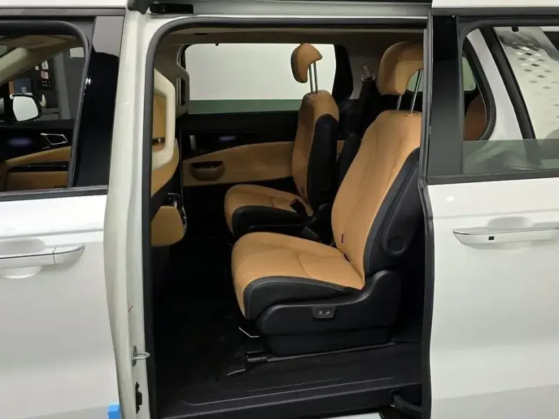 2022 Kia Carnival с пробегом 56 291 км