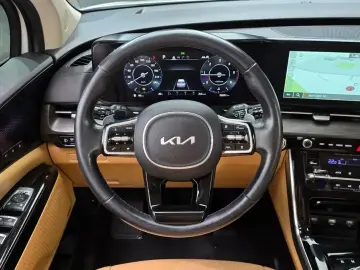 2022 Kia Carnival с пробегом 56 291 км