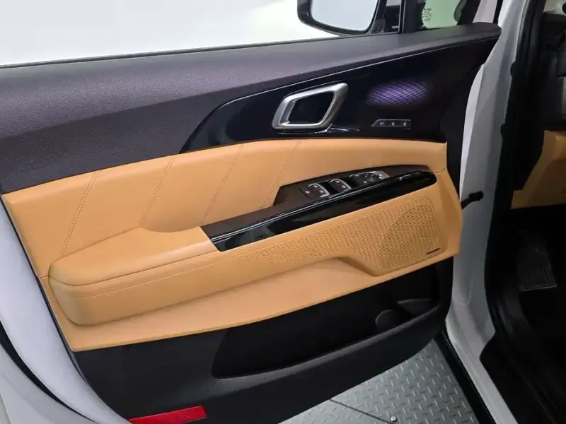 2022 Kia Carnival с пробегом 56 291 км