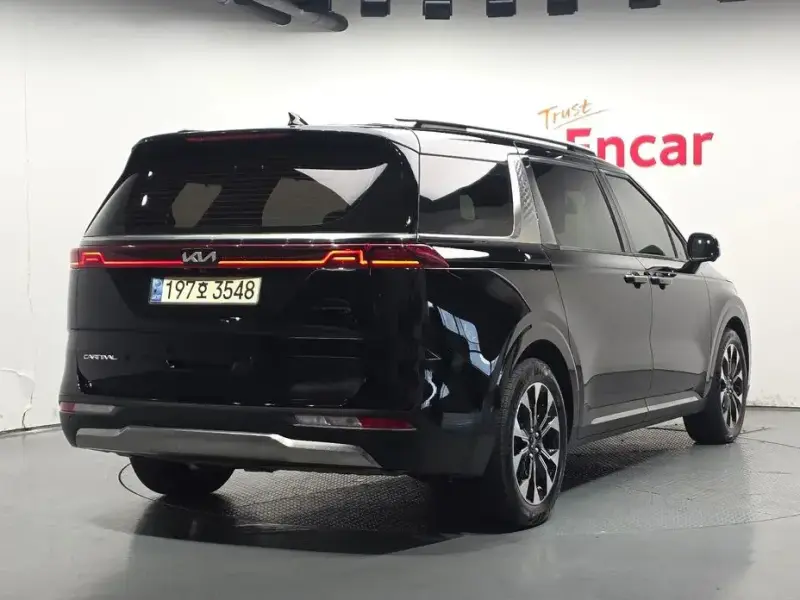 2022 Kia Carnival с пробегом 11 448 км