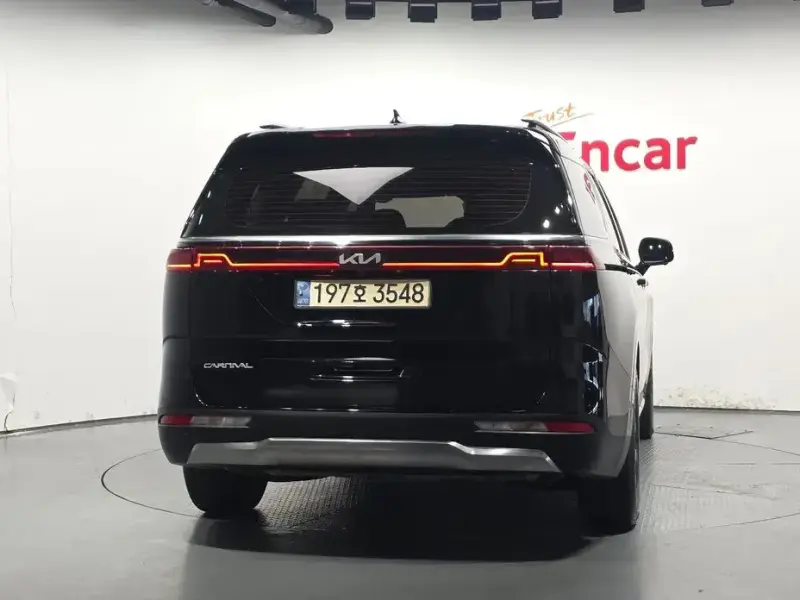 2022 Kia Carnival с пробегом 11 448 км