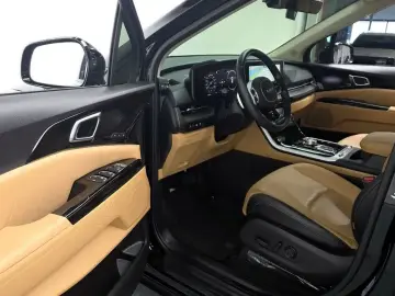 2022 Kia Carnival с пробегом 11 448 км