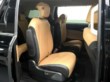 2022 Kia Carnival с пробегом 11 448 км