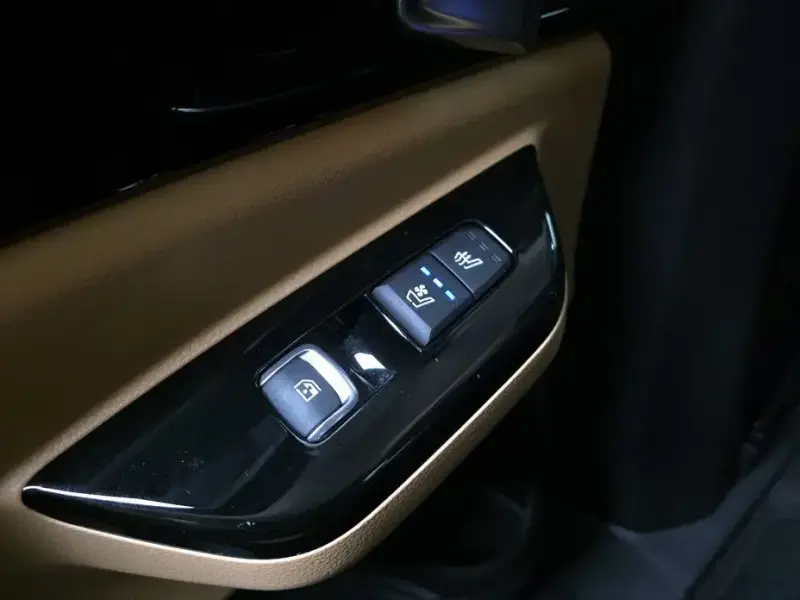 2022 Kia Carnival с пробегом 11 448 км