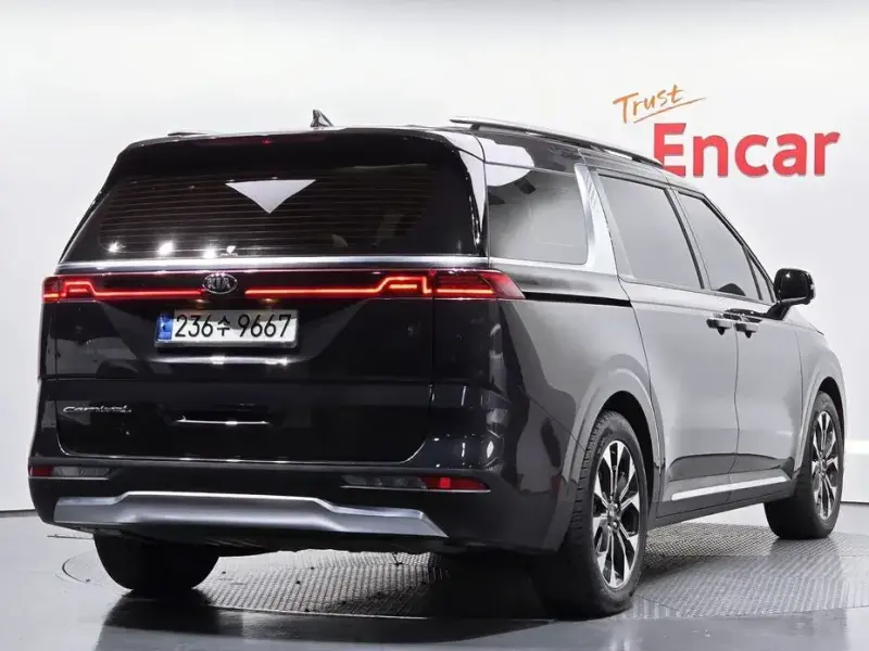 2021 Kia Carnival с пробегом 56 701 км
