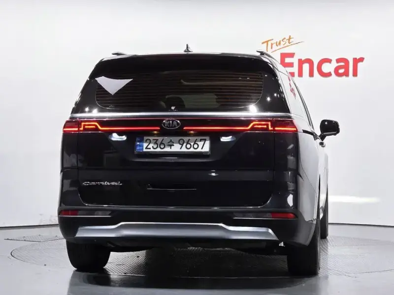 2021 Kia Carnival с пробегом 56 701 км