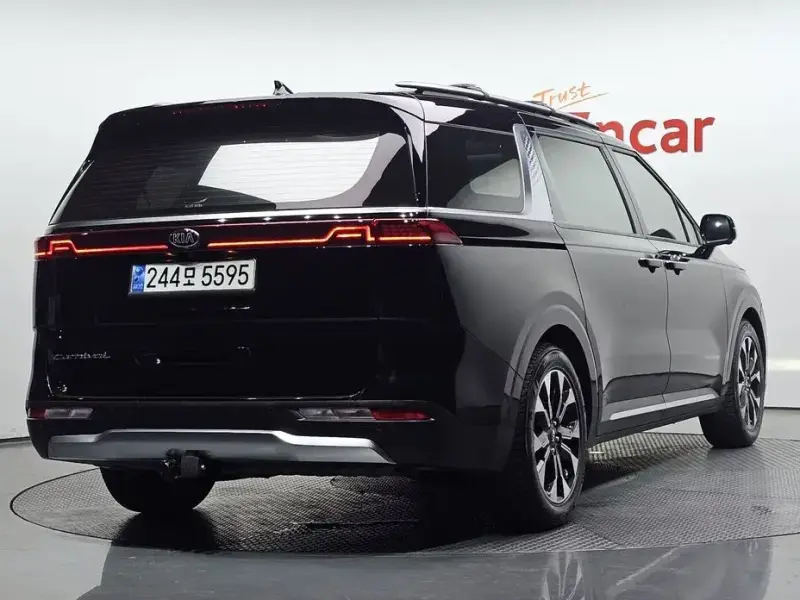 2021 Kia Carnival с пробегом 181 997 км