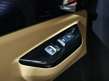 2021 Kia Carnival с пробегом 56 701 км