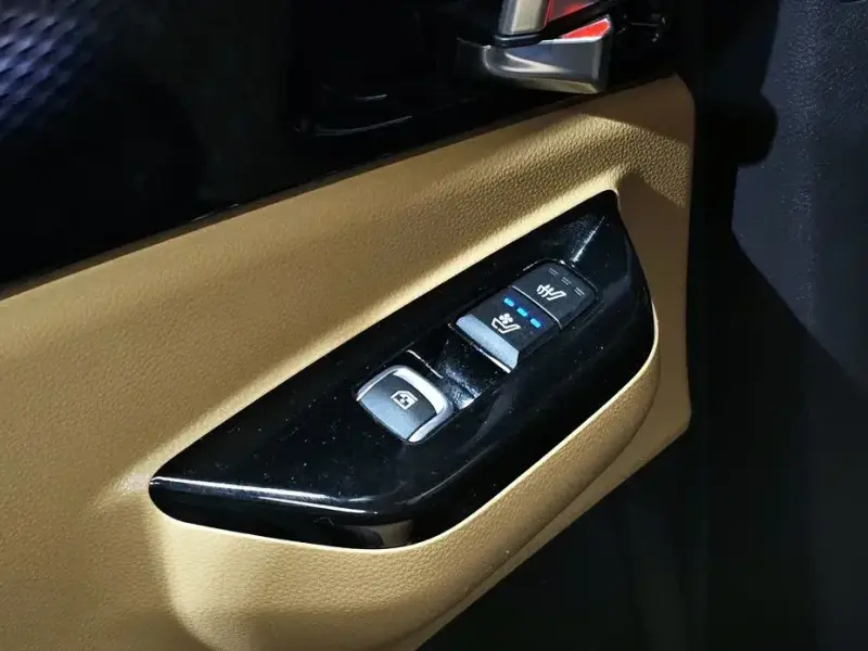 2021 Kia Carnival с пробегом 56 701 км