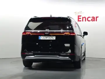 2021 Kia Carnival с пробегом 37 028 км