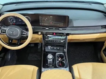 2021 Kia Carnival с пробегом 37 028 км
