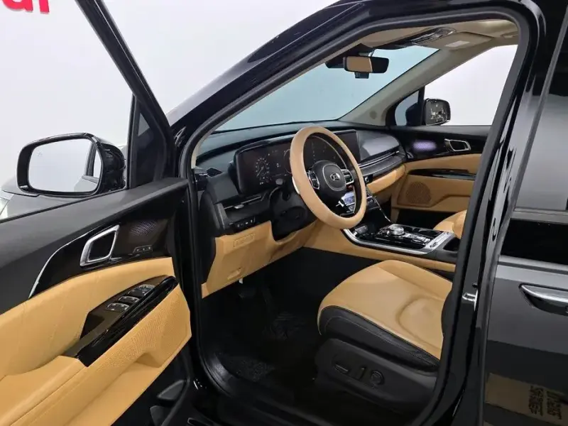 2021 Kia Carnival с пробегом 37 028 км